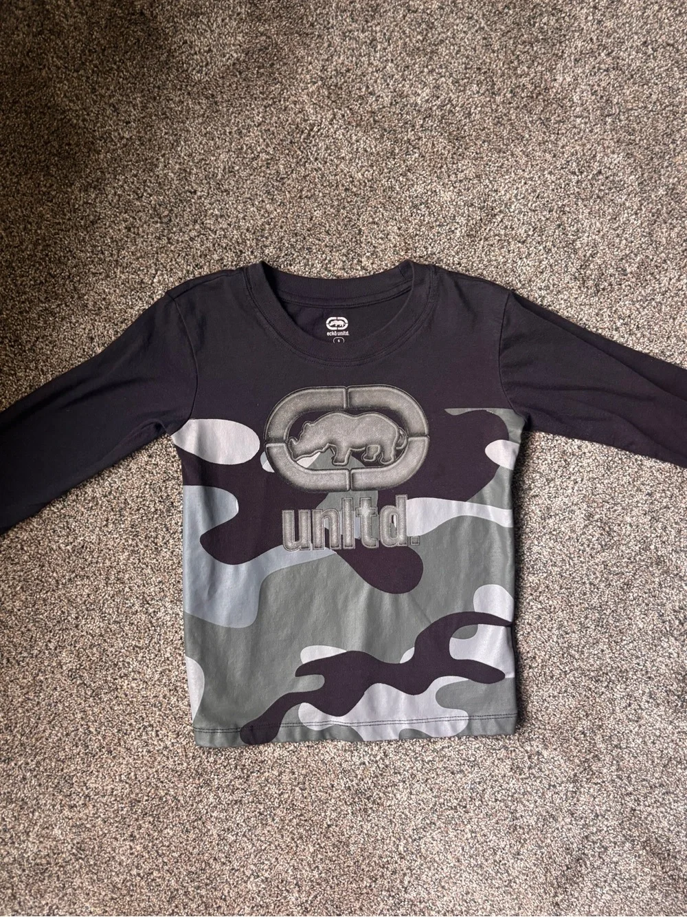 Ecko Unlimited Black & Olive Camo Long-Sleeve Tee